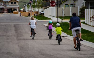 How to Teach Your Child to Ride a Bike Without Training Wheels